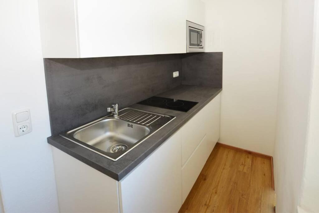 Alpenblick - Modernes Apartment In Ruhelage Villach Exterior foto